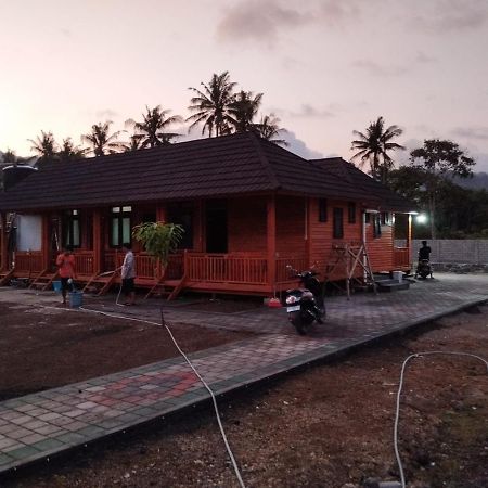 Mandalika Queen Hostel Kuta  Extérieur photo