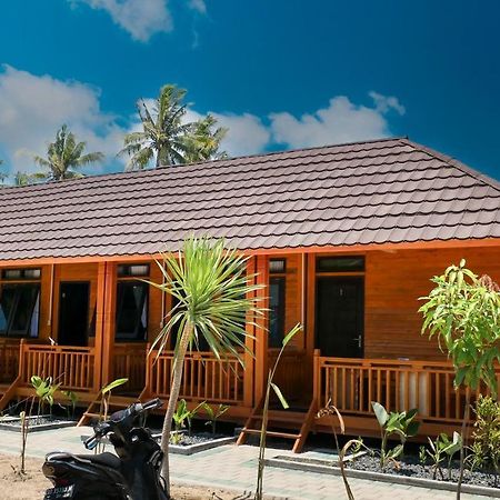 Mandalika Queen Hostel Kuta  Extérieur photo
